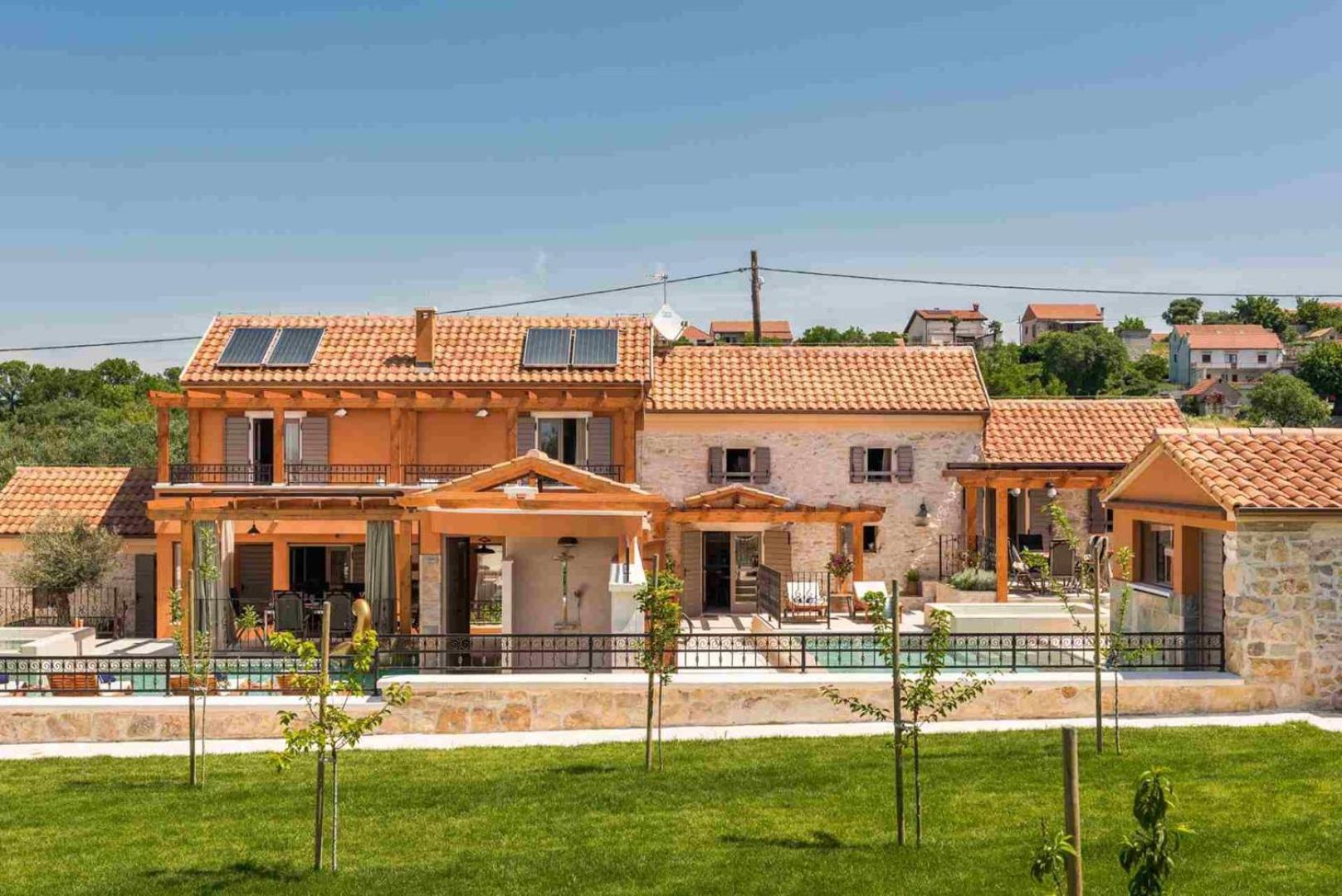 Luxury Villa Finessa Skradin 1 With Heated Pool, Jacuzzi And Sauna Exterior photo